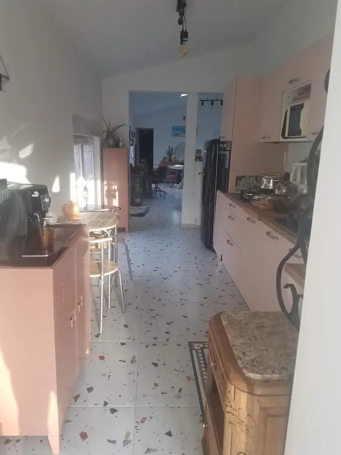 Bed and Breakfast Etape 111 Lila